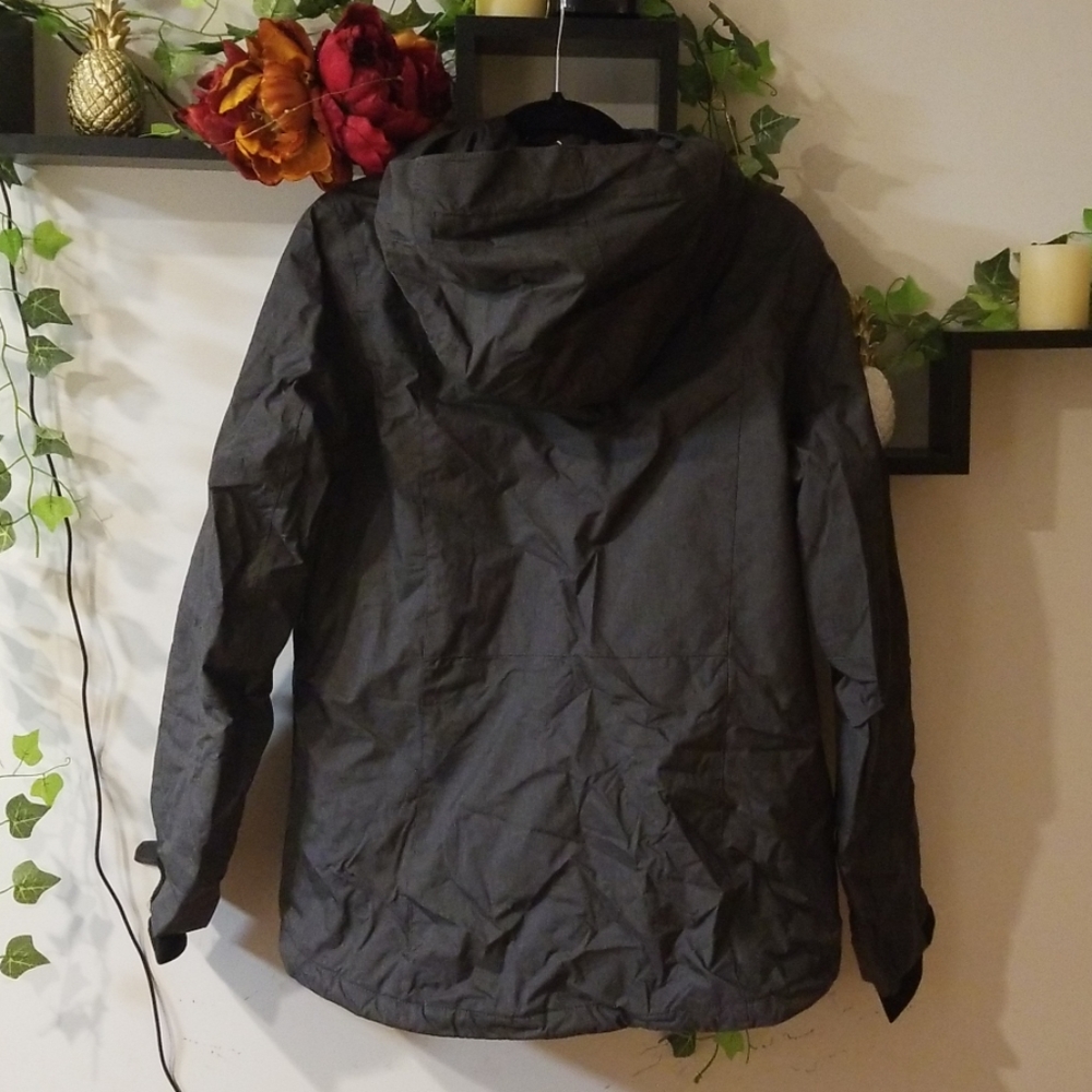 *NEW* H&M ski jacket - Picture 2 of 8